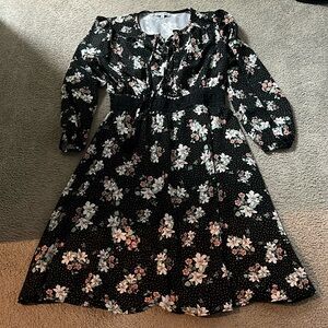 Yakira Bella size small women’s floral dress long sleeve modest